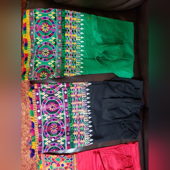 Hand embroidered pants/trousers - Picture 6 of 8